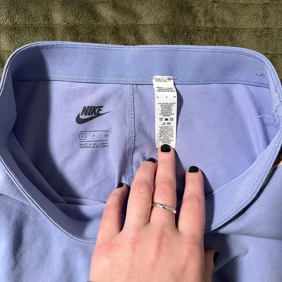 Nike Cropped Lavender Leggings - Picture 4 of 6